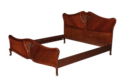 Lot 303 - Italian Art Nouveau Style Carved Walnut Bedstead