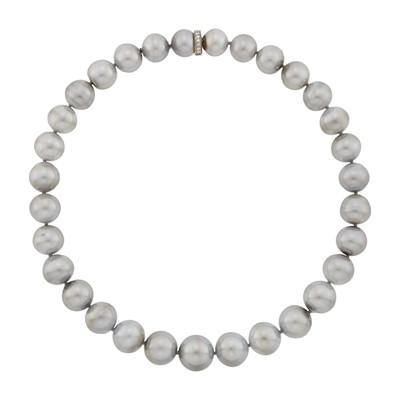 Lot 1116 - Tahitian Gray Cultured Pearl Necklace with White Gold and Diamond Clasp