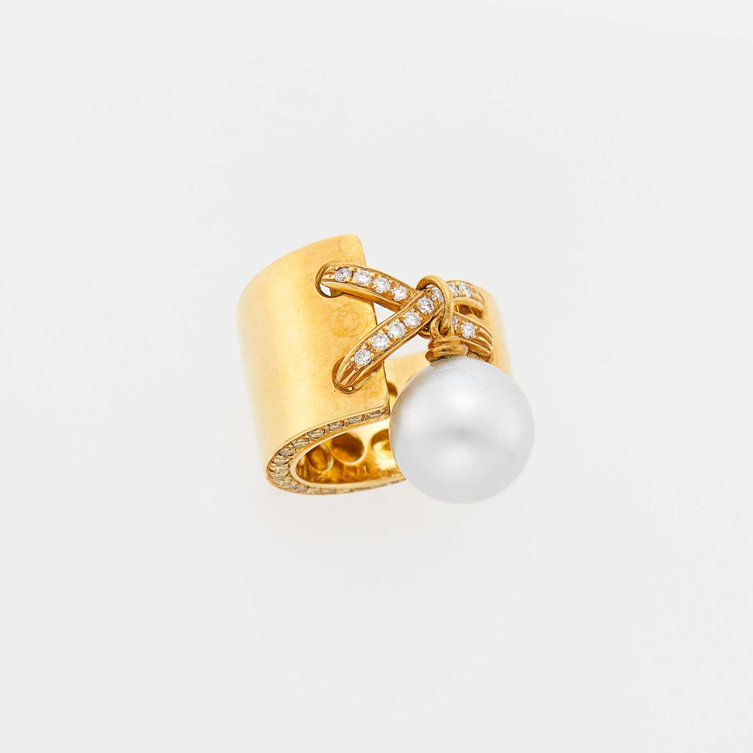 Lot 2089 - Gold, Cultured Pearl, Diamond and Colored Diamond Band Ring