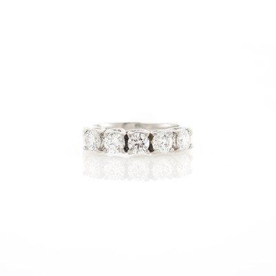 Lot 2215 - Platinum and Diamond Ring