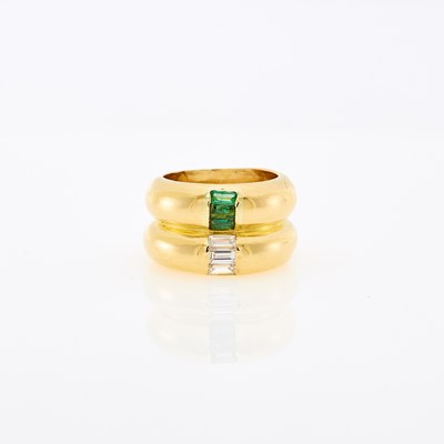 Lot 1087 - Gold, Diamond and Emerald Band Ring