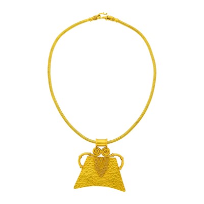 Lot 15 - Gold Pendant-Necklace
