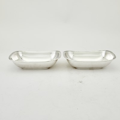 Lot 175 - Pair of Tiffany & Co. Sterling Silver Open Bowls