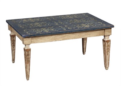 Lot 231 - Italian Style Painted and Parcel Gilt Low Table