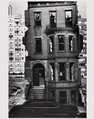 Lot 3077 - Andre Kertesz. [59th Street, New York]
