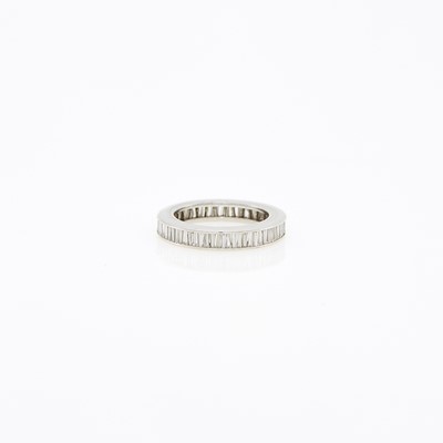 Lot 1081 - Platinum and Diamond Band Ring