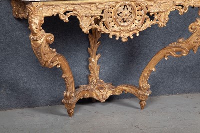 Lot 684 - Régence Giltwood Console