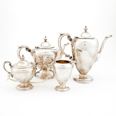 Lot 2 - Silver Coffee Pot, Tea Pot, Creamer and Sugar Bowl with loose cover, 65 ozs., Wallace