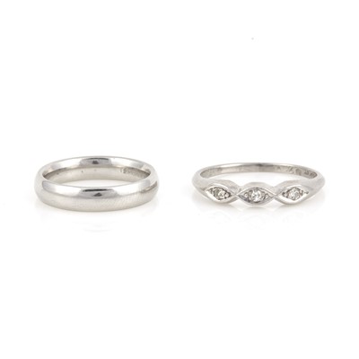 Lot 159 - Diamond Ring and Gold Wedding Ring, Platinum 6 dwt.