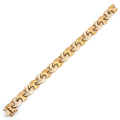 Lot 173 - Gold Flexible Bracelet, 10K 10 dwt., damaged
