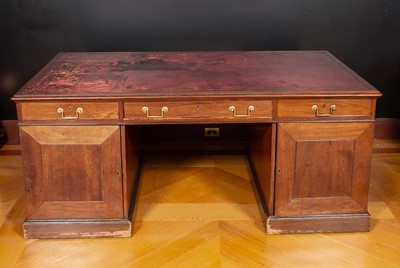 Lot 218 - Victorian Mahogany Pedestal Desk