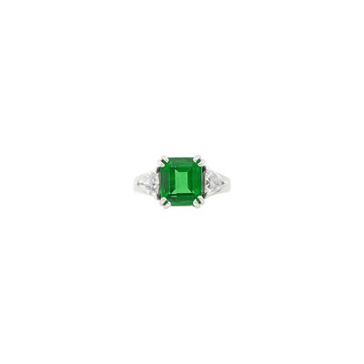 Lot 76 - Platinum, Emerald and Diamond Ring