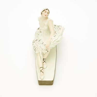 Lot 127 - Soviet Porcelain Figure of Anna Pavlova