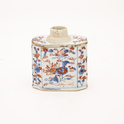 Lot 265 - A Chinese Export Porcelain Tea Caddy