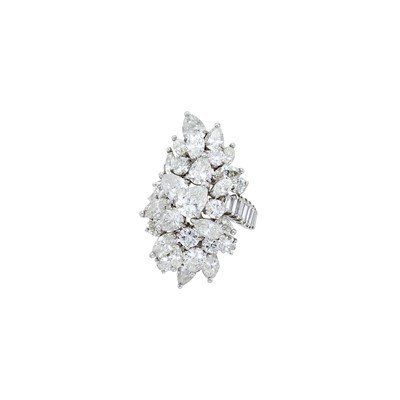 Lot 78 - White Gold and Diamond Cluster Ring