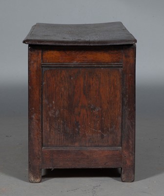 Lot 758 - English Oak Small Coffer