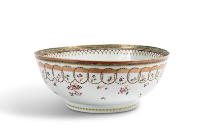 Lot 1041 - Large Export Porcelain Punch Bowl