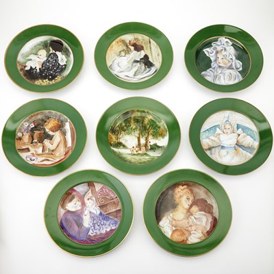 Lot 4 - Set of Twenty-Four Haviland Limoges Hand-Painted and Custom-Ordered Porcelain Dinner Plates
