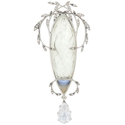 Lot 159 - René Lalique Art Nouveau Platinum, Carved Rock Crystal, Moonstone and Diamond Garland Brooch