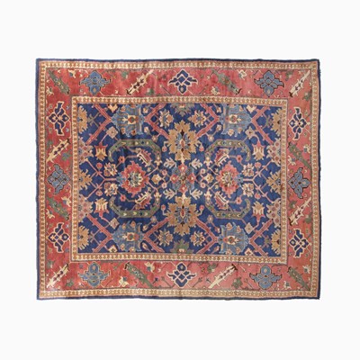 Lot 551 - Oushak Carpet