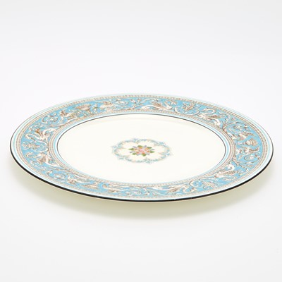 Lot 17 - Set of Twelve Wedgwood "Florentine" Pattern Porcelain Dinner Plates
