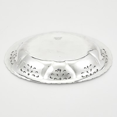 Lot 159 - Tiffany & Co. Sterling Silver "Wave Edge" Pattern Oval Bowl