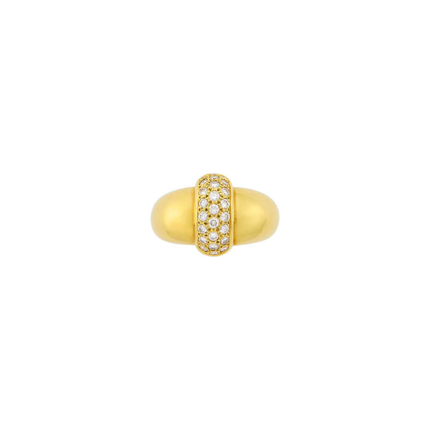 Lot 4 - Van Cleef & Arpels Gold and Diamond Ring