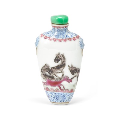 Lot 411 - A Chinese Enameled Porcelain Snuff Bottle
