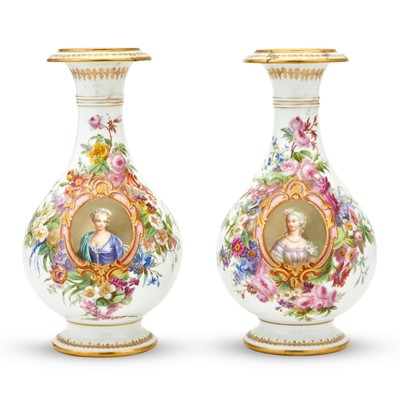 Lot 331 - Pair of Old Paris Porcelain Vases