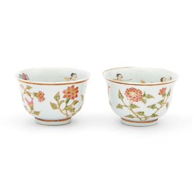 Lot 706 - A Pair of Chinese Famille-Rose Porcelain Bowls