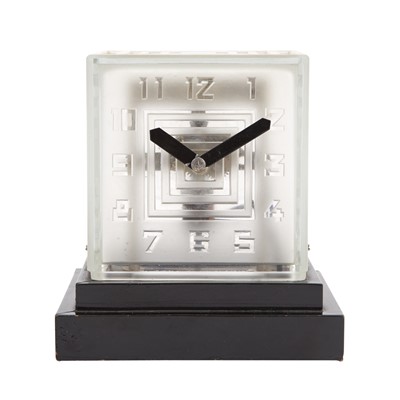 Lot 362 - Frosted Glass Desk Clock