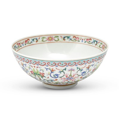 Lot 687 - A Chinese Enameled Porcelain Bowl