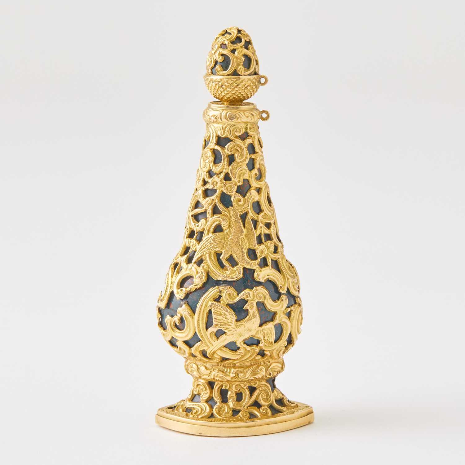 Lot 176 - Continental Gold-Mounted Hardstone Scent Flask