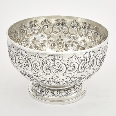 Lot 159 - Victorian Sterling Silver Centerpiece Bowl