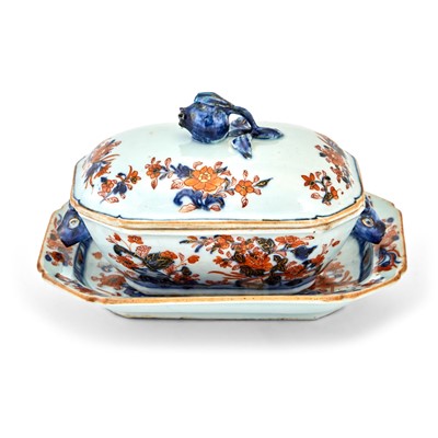 Lot 261 - Chinese Imari Porcelain Covered Sauce Tureen and Stand