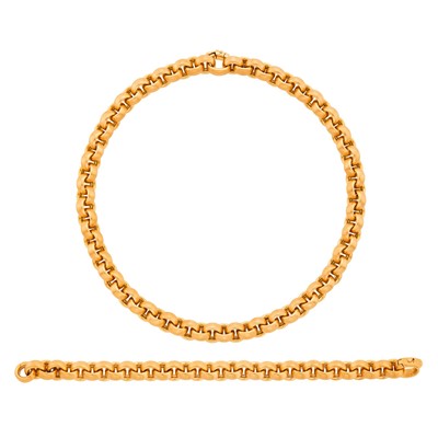 Lot 104 - Gold Link Necklace/Bracelet Combination
