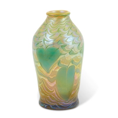 Lot 141 - American Art Glass Cabinet Vase