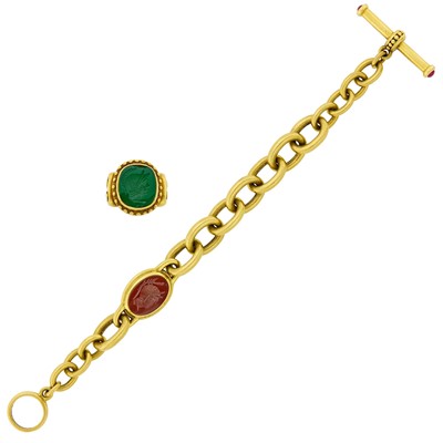 Lot 13 - Vahe Naltchayan Gold and Colored Glass Intaglio Toggle Bracelet and Ring