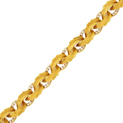 Lot 173 - Gold and Diamond Leaf Link Bracelet