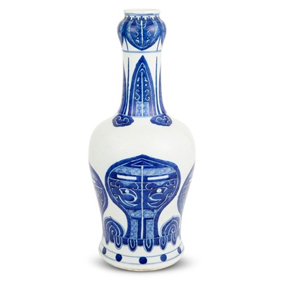 Lot 212 - A Chinese Blue and White Porcelain Vase
