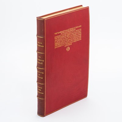 Lot 143 - The magnificent Cranach Hamlet in the deluxe binding by Dõrfner