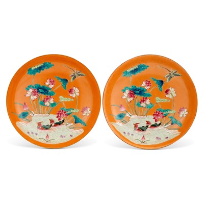 Lot 731 - A Pair of Chinese Enameled Porcelain Plates