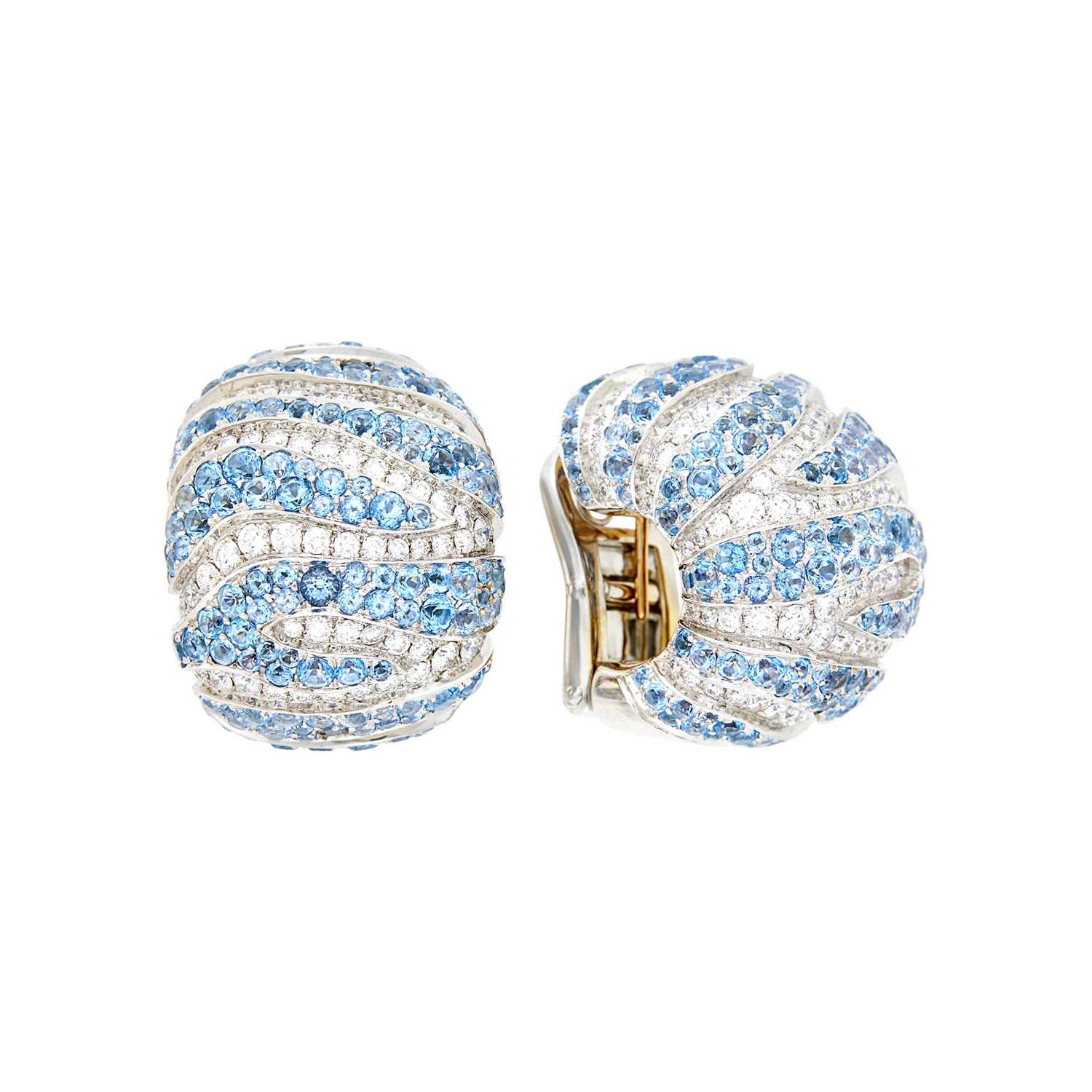 Lot 139 - De Grisogono Pair of Two-Color Gold, Blue Topaz and Diamond Bombé Hoop Earclips