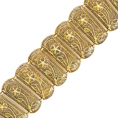 Lot 2081 - Gold Flower Link Bracelet