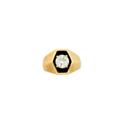 Lot 1032 - Gentleman's Gold, Diamond and Black Enamel Ring