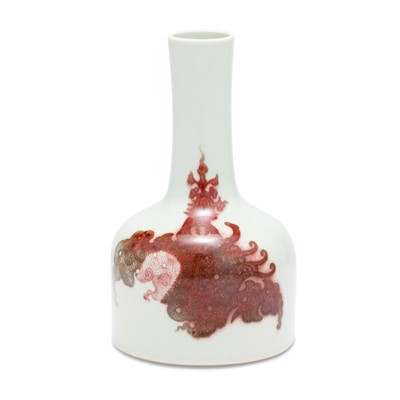Lot 690 - A Chinese White and Copper Red Glazed Porcelain Mallet Vase