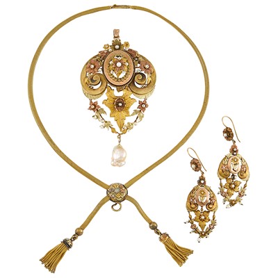 Lot 2052 - Antique Variegated Gold, Baroque and Split Pearl Pendant-Brooch Necklace and Pair of Pendant-Earrings