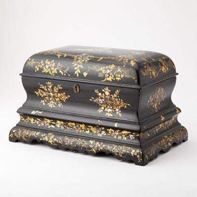 Lot 185 - Victorian Papier-Mâché Gilt Decorated Tea Caddy