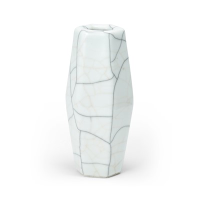 Lot 161 - A Chinese Ge-type Crackle Glazed Porcelain Vase