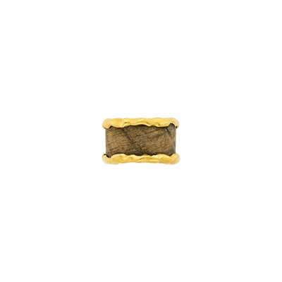 Lot 15 - Van Cleef & Arpels Gold and Petrified Wood Band Ring, France